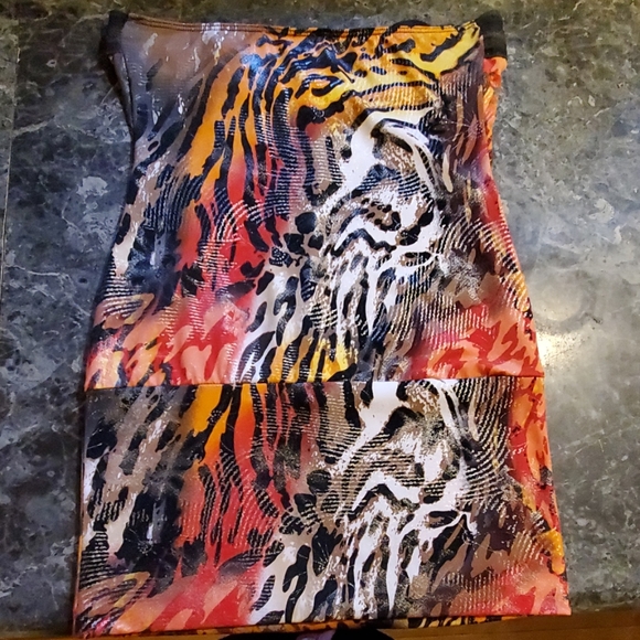 Top - Picture 3 of 3